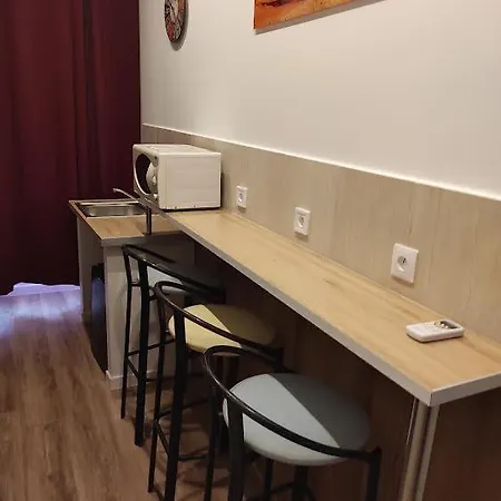 Lyonnais Хостел Ницца