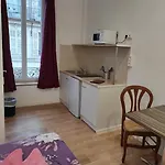 Lyonnais Hotel