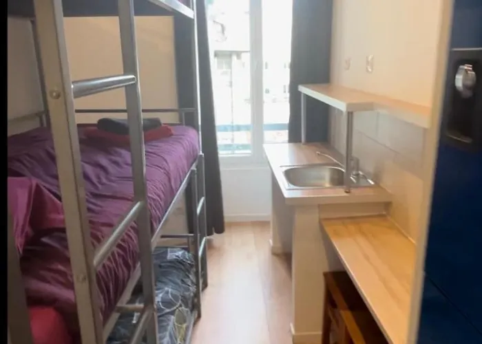 Hostel Lyonnais