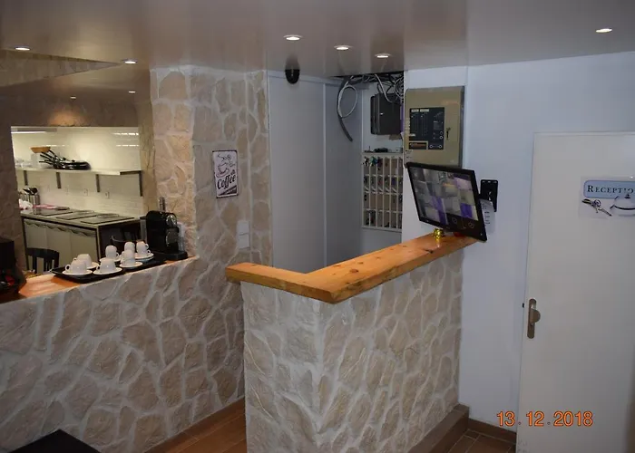 Lyonnais Hostel Nizza