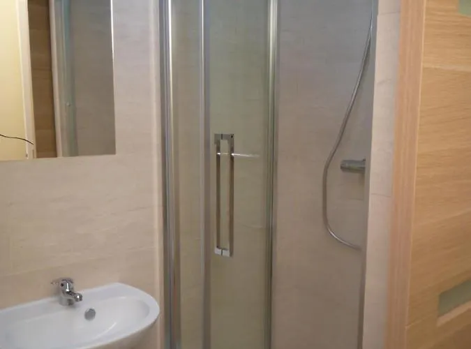 Lyonnais Hostel Nizza