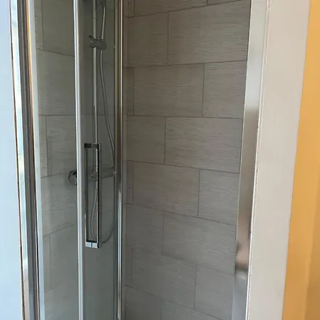 Lyonnais Auberge de jeunesse Nice