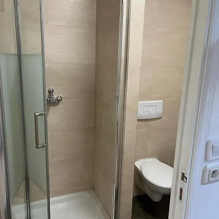 Lyonnais Auberge de jeunesse *