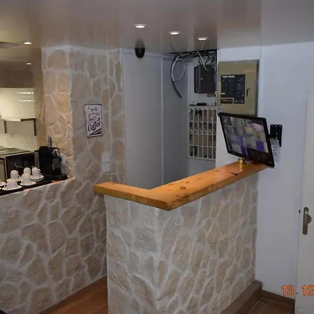 Lyonnais Auberge de jeunesse Nice