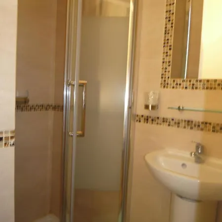 Lyonnais Hotel 3*