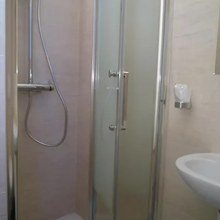 Auberge de jeunesse Lyonnais Nice