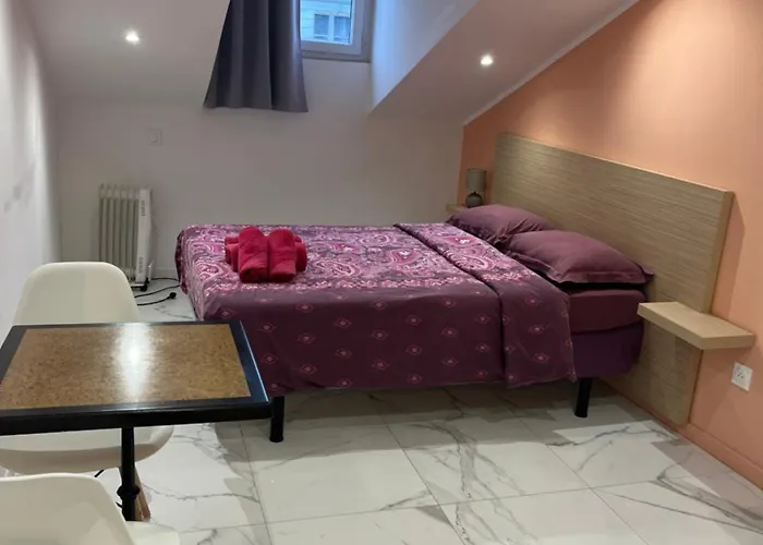 Vandrerhjem Lyonnais Nice