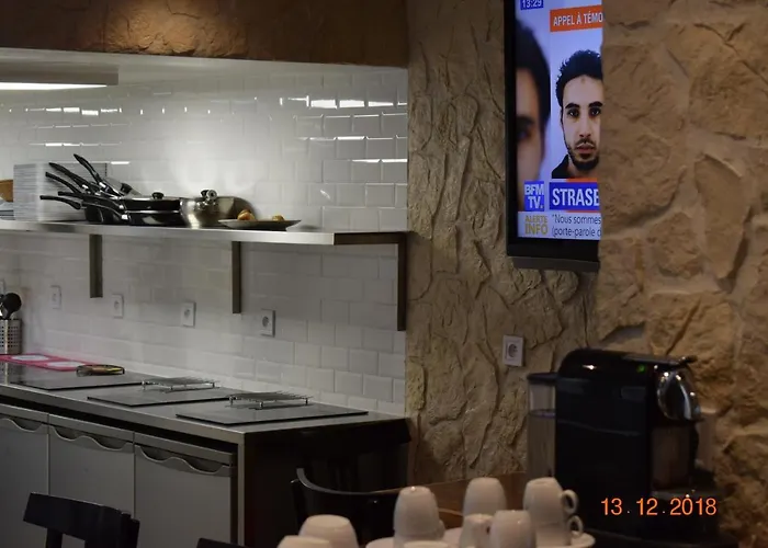 بيت شباب Lyonnais نيس
