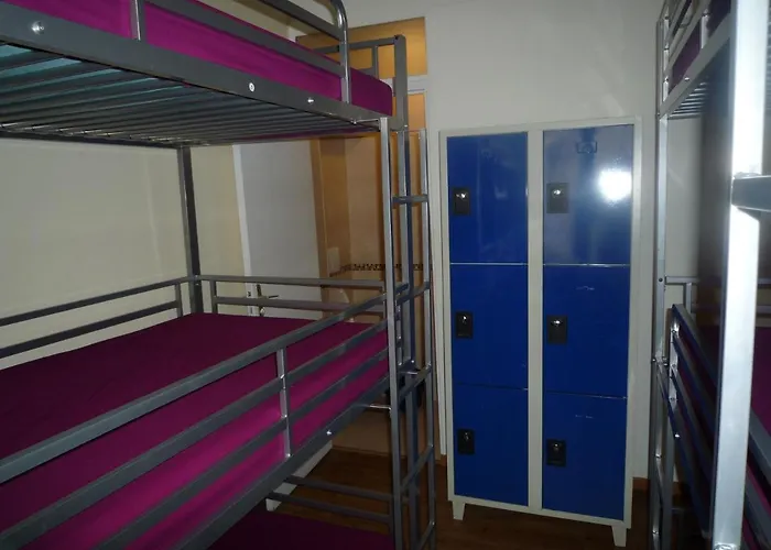 Lyonnais Hostel Nice