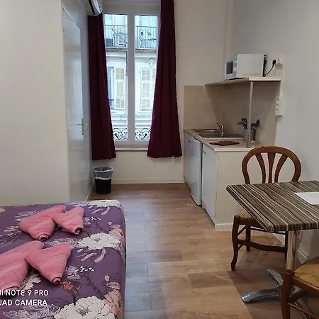 Vandrerhjem Lyonnais Nice